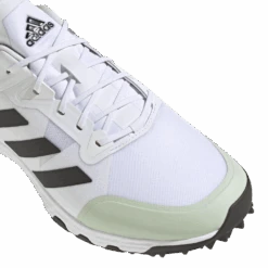 LUX 2.2s White (2023) -Hockeycentre LuxWhite ToeDetail 2024 05 30T13 21 10.312Z